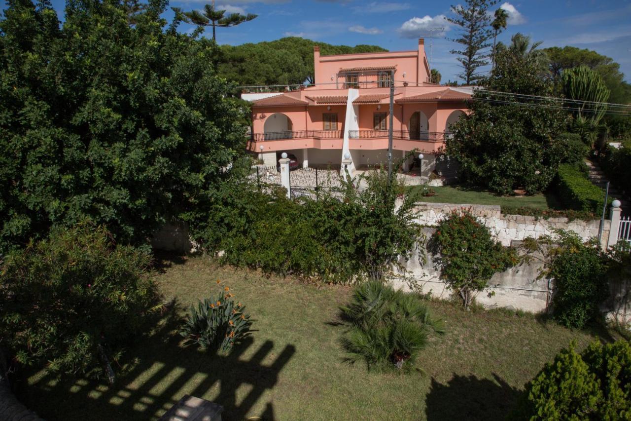 Villa Vega Fontane Bianche Bagian luar foto
