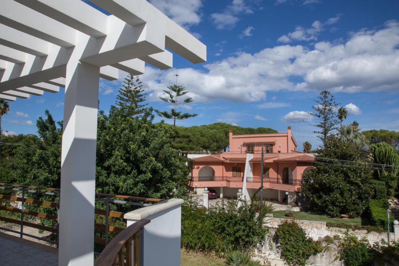 Villa Vega Fontane Bianche Bagian luar foto
