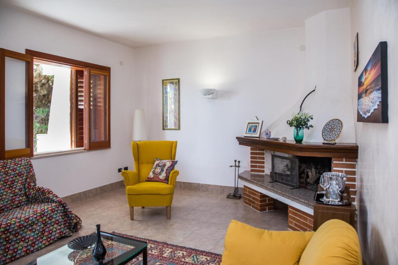 Villa Vega Fontane Bianche Bagian luar foto