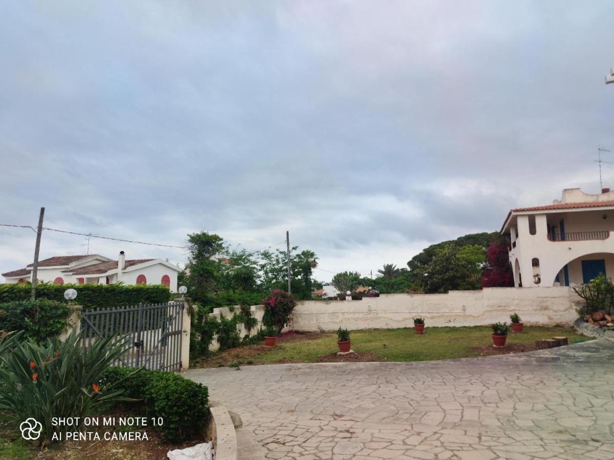 Villa Vega Fontane Bianche Bagian luar foto