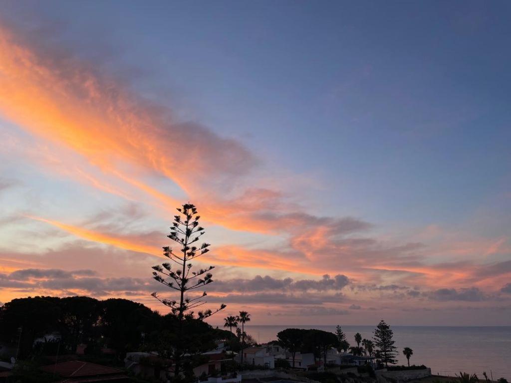Villa Vega Fontane Bianche Bagian luar foto