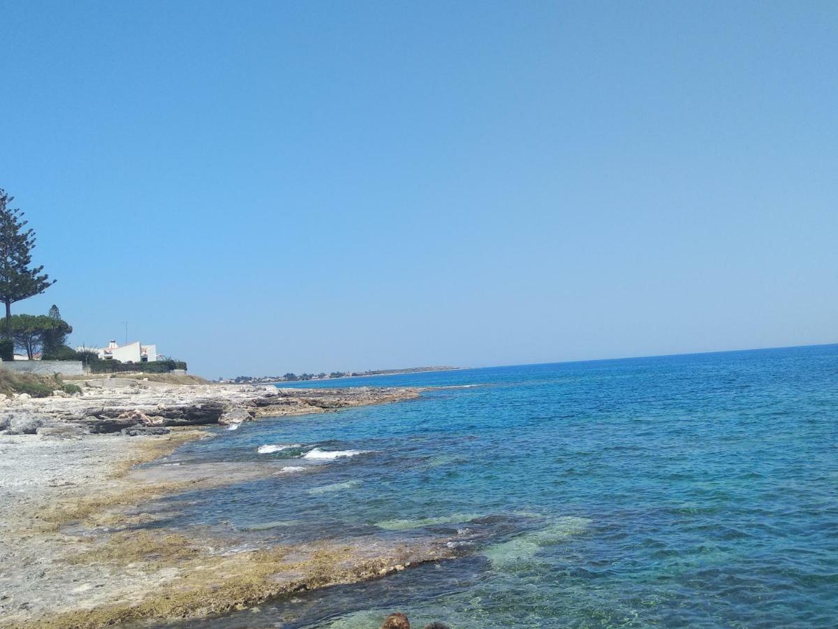 Villa Vega Fontane Bianche Bagian luar foto